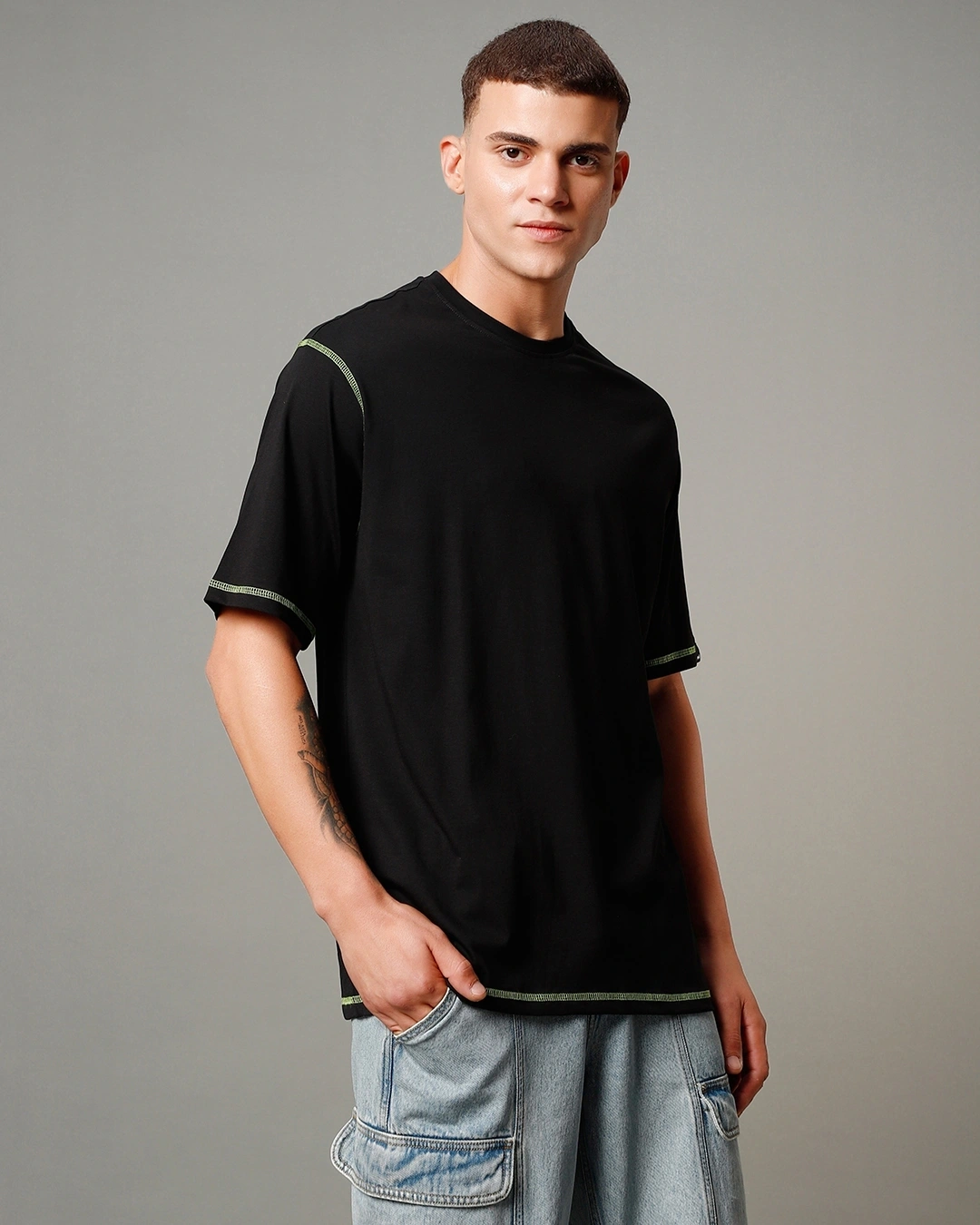 men-s-oversized-solid-t-shirt-579963-1689937147-2.webp